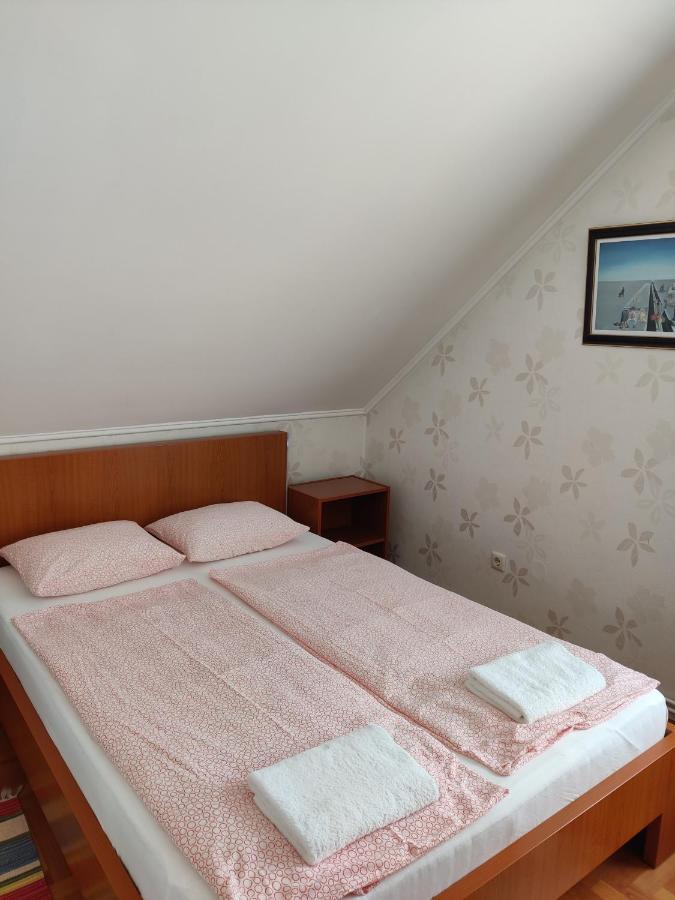 טיהאני Fadora Apartman מראה חיצוני תמונה
