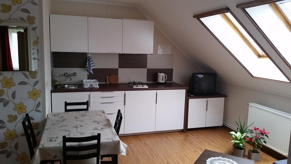 טיהאני Fadora Apartman חדר תמונה
