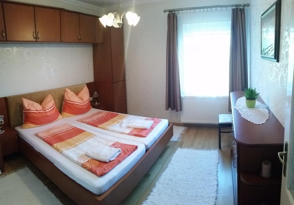 טיהאני Fadora Apartman מראה חיצוני תמונה
